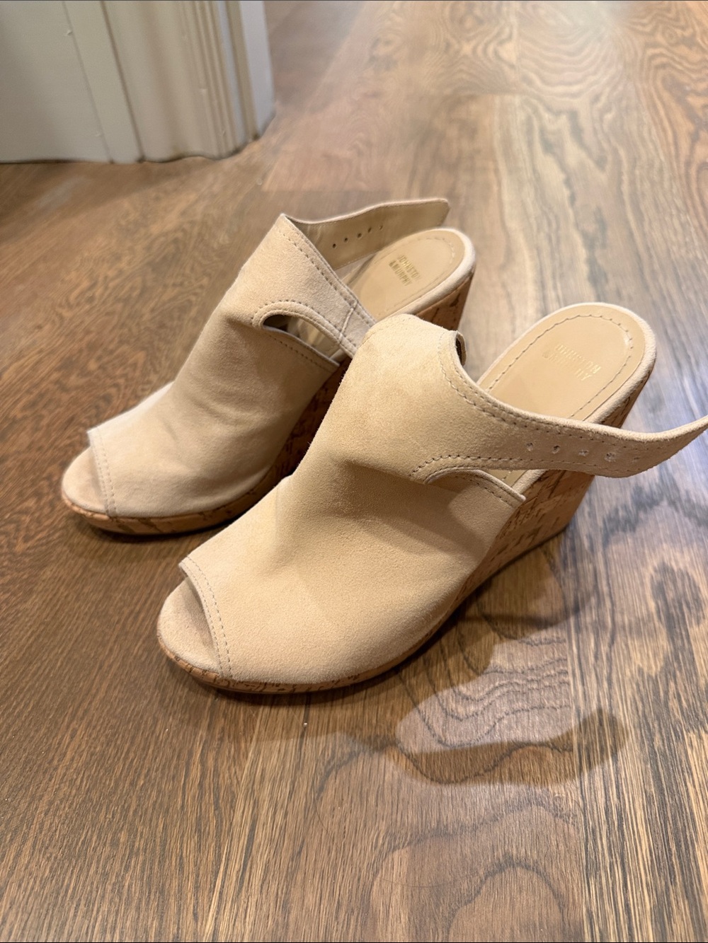 Johnston & Murphy Beige Open-Toe Cork Wedge Mules